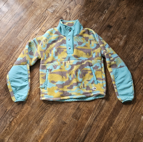 The North Face Jackets & Blazers - North Face Cragmont 1/4 Zip Sherpa Teddy Pullover